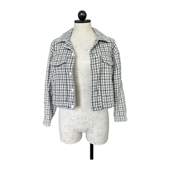 Sadie & Sage Flannel Check Crop Jacket Boxy Gray & Cream Snap Front Size Small - Picture 6 of 13